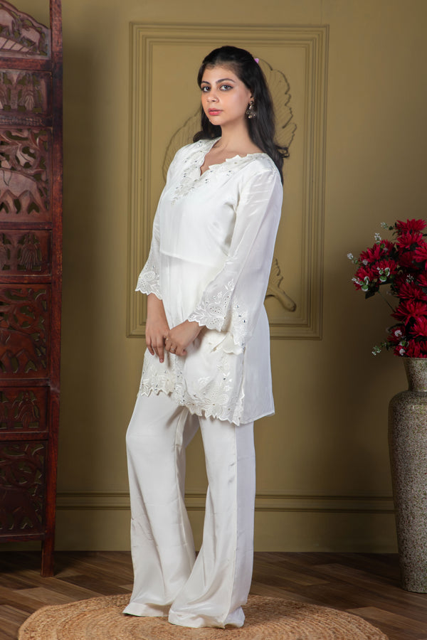 Ivory White Embroidered Kurta Set