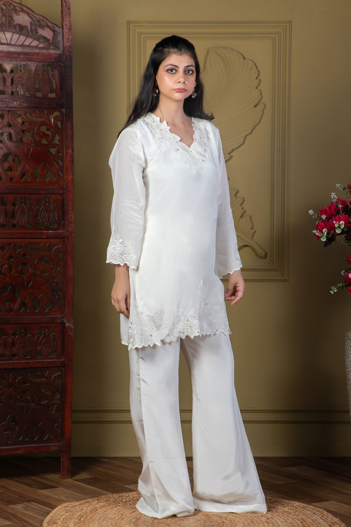 Ivory White Embroidered Kurta Set